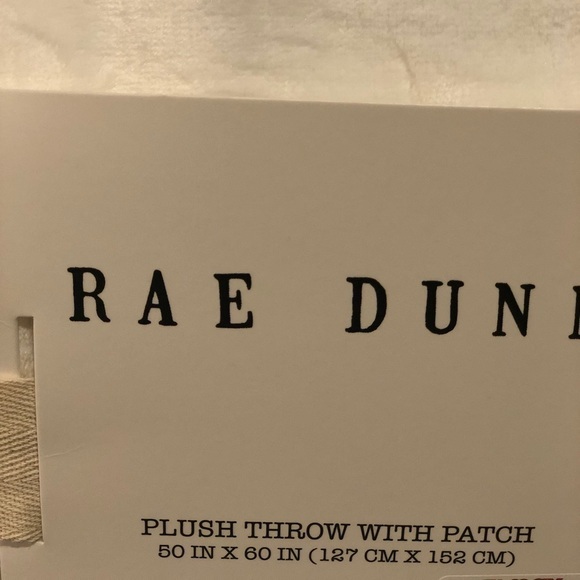 Rae Dunn I ❤️ YOU Plush Throw Blanket - Picture 5 of 5